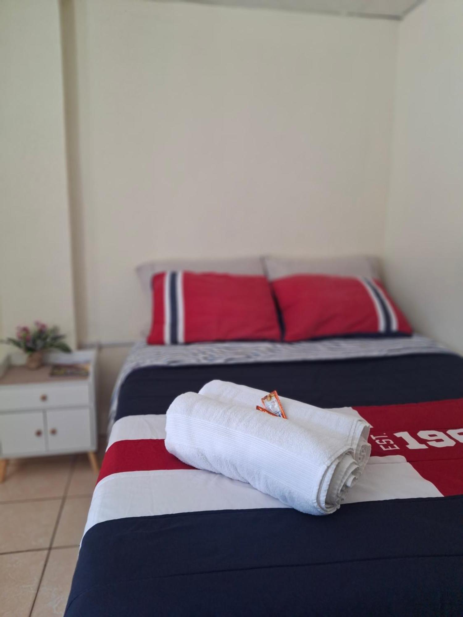Blue Moon Hostel Antigua ภายนอก รูปภาพ